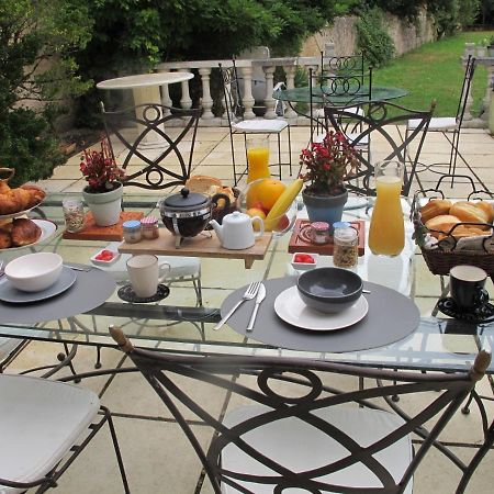 Chezlola Bed and Breakfast Civray  Exteriör bild